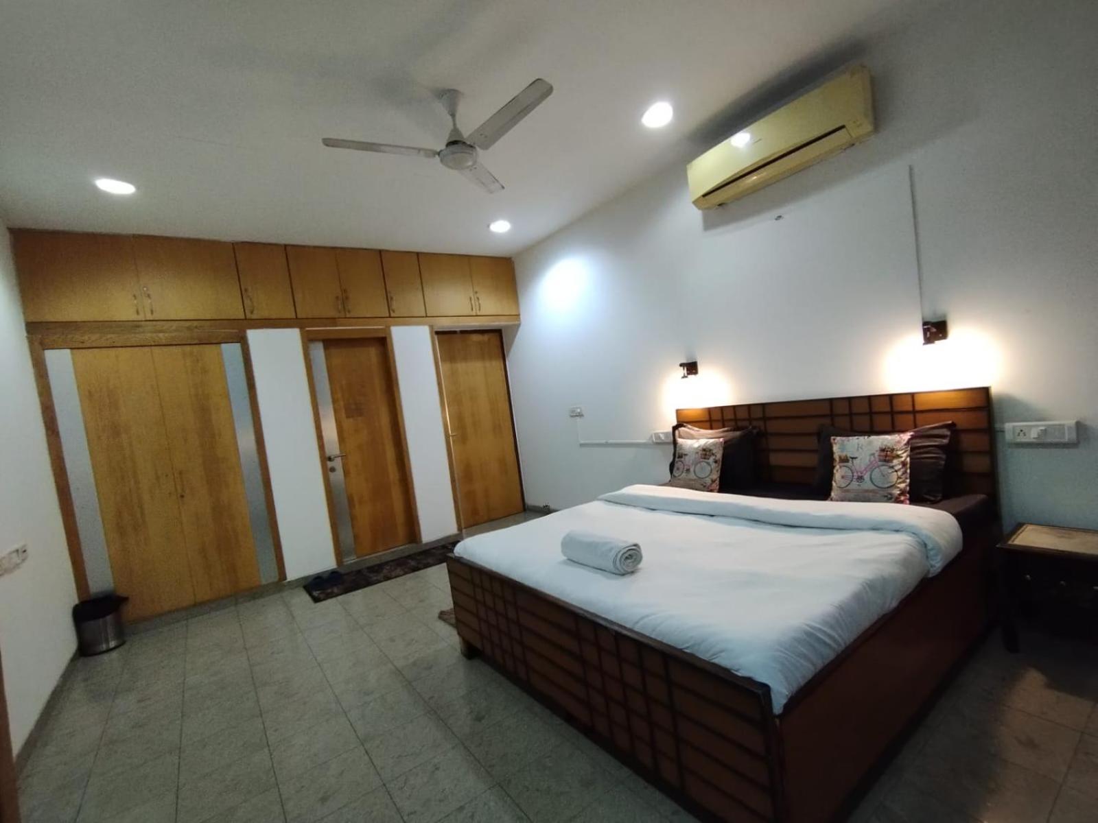A Sleepy Fox Hostel New Delhi Ngoại thất bức ảnh