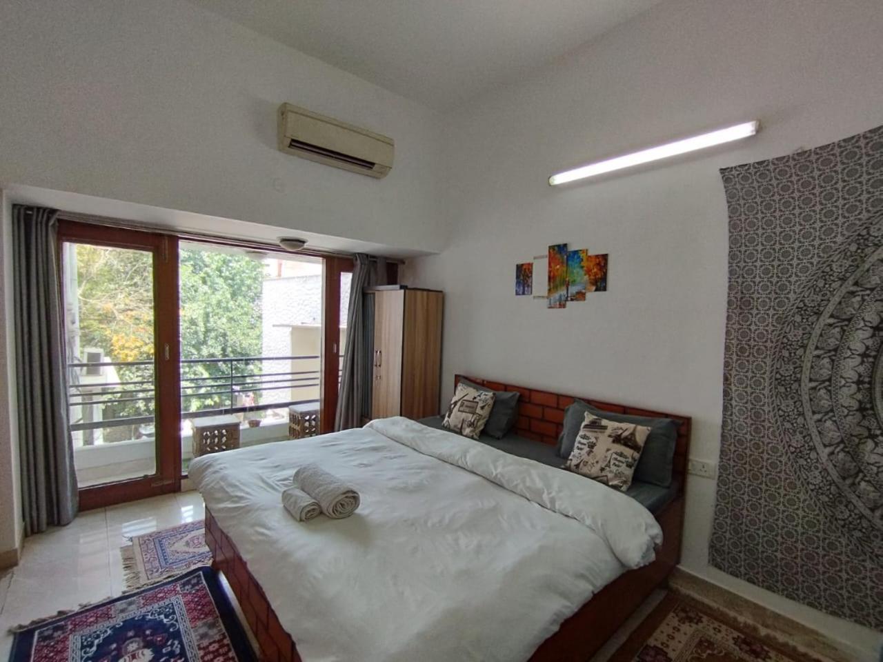 A Sleepy Fox Hostel New Delhi Ngoại thất bức ảnh